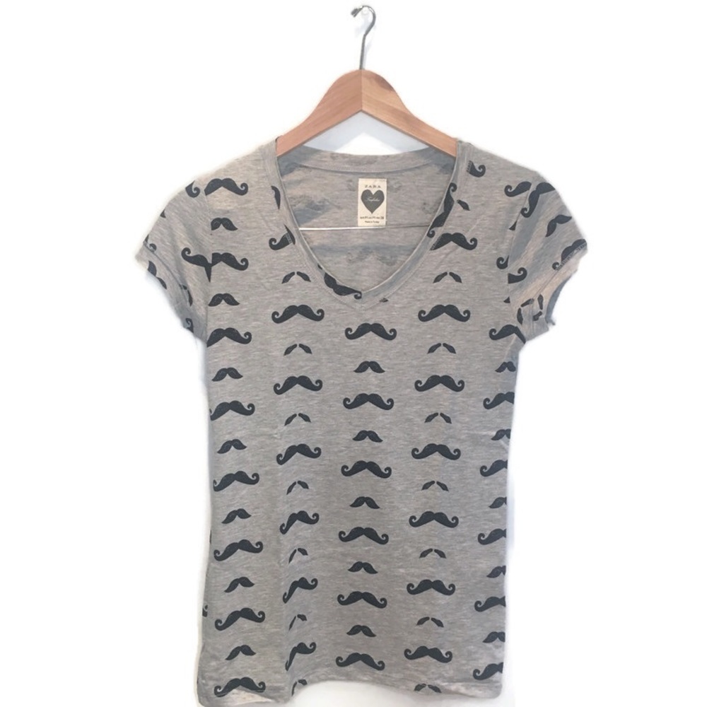 NWOT Zara Moustache v-neck t-shirt, Medium